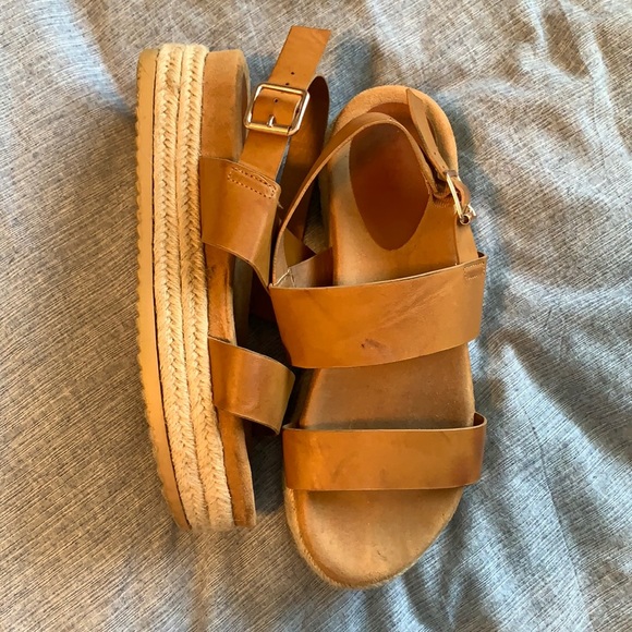 Shoes - Platform sandals